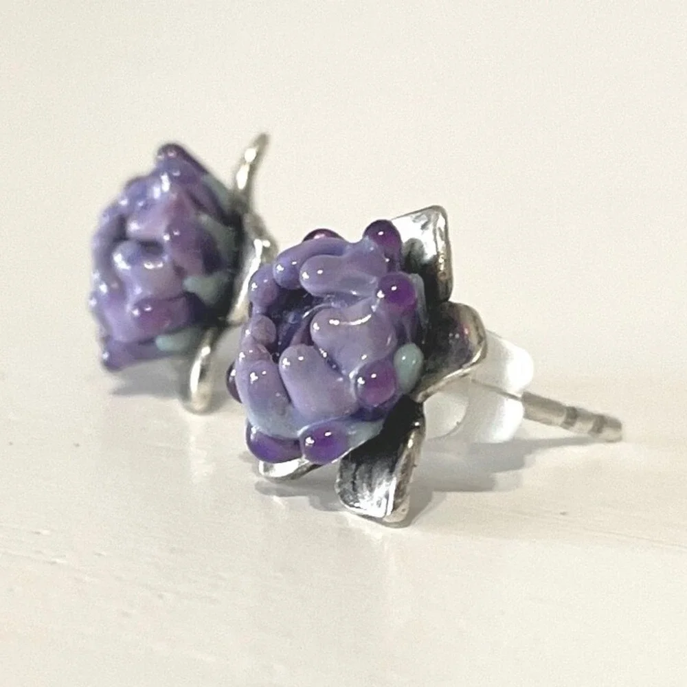 Sterling Silver Petite Purple Flower Stud Earrings Glass Lampwork Earrings‎